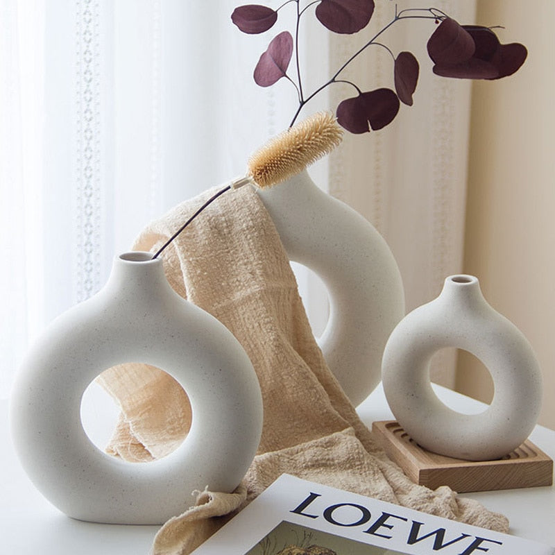 Nordic Circular Hollow Ceramic Vase!