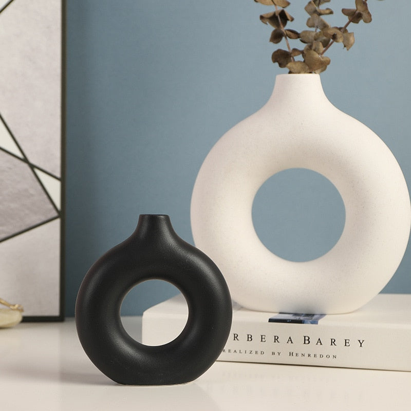 Nordic Circular Hollow Ceramic Vase!